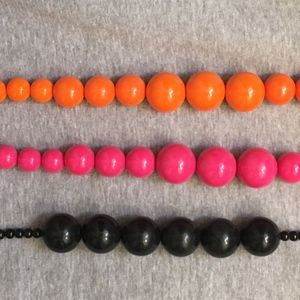 Bold huge gumball choker from Paris, 3 color avail